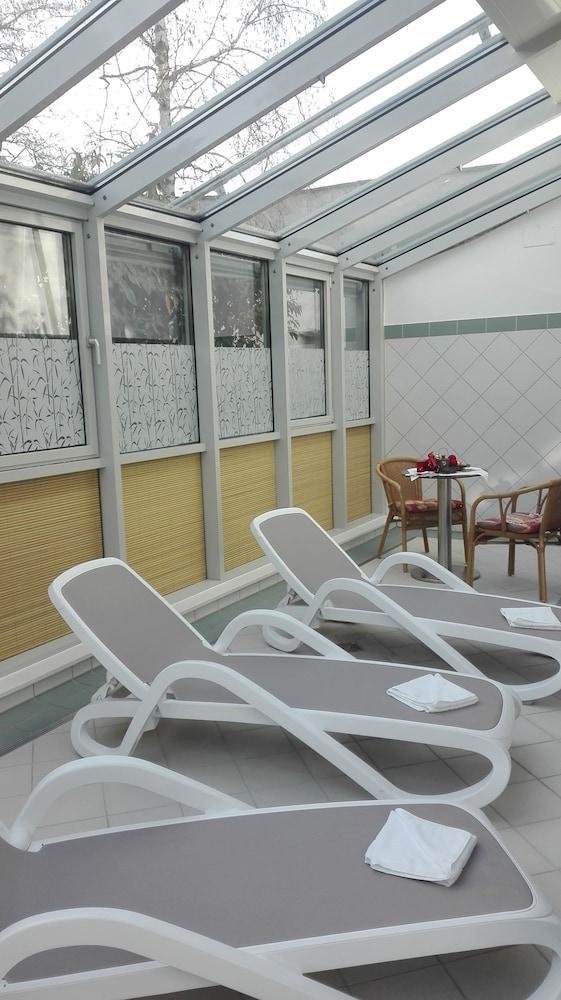 Hotel Schloss Schweinsburg Neukirchen-Pleiße Екстериор снимка