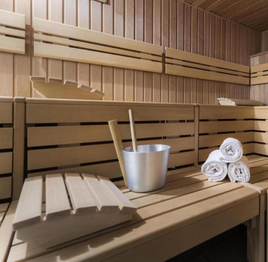 Hotel Schloss Schweinsburg Neukirchen-Pleiße Екстериор снимка
