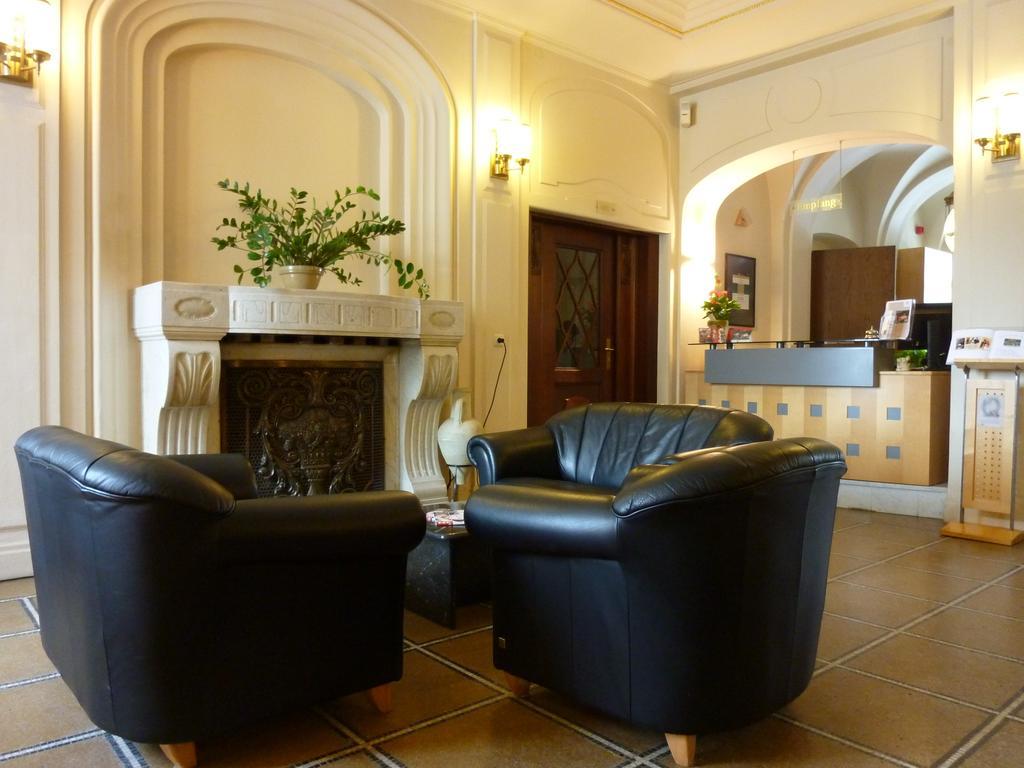 Hotel Schloss Schweinsburg Neukirchen-Pleiße Интериор снимка